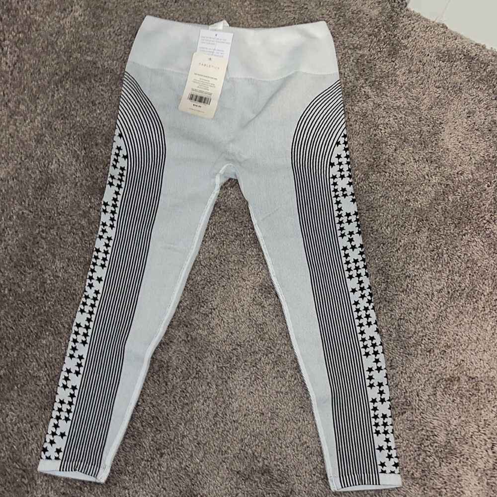 Fabletics High-Wasited Seamless Star Capri
